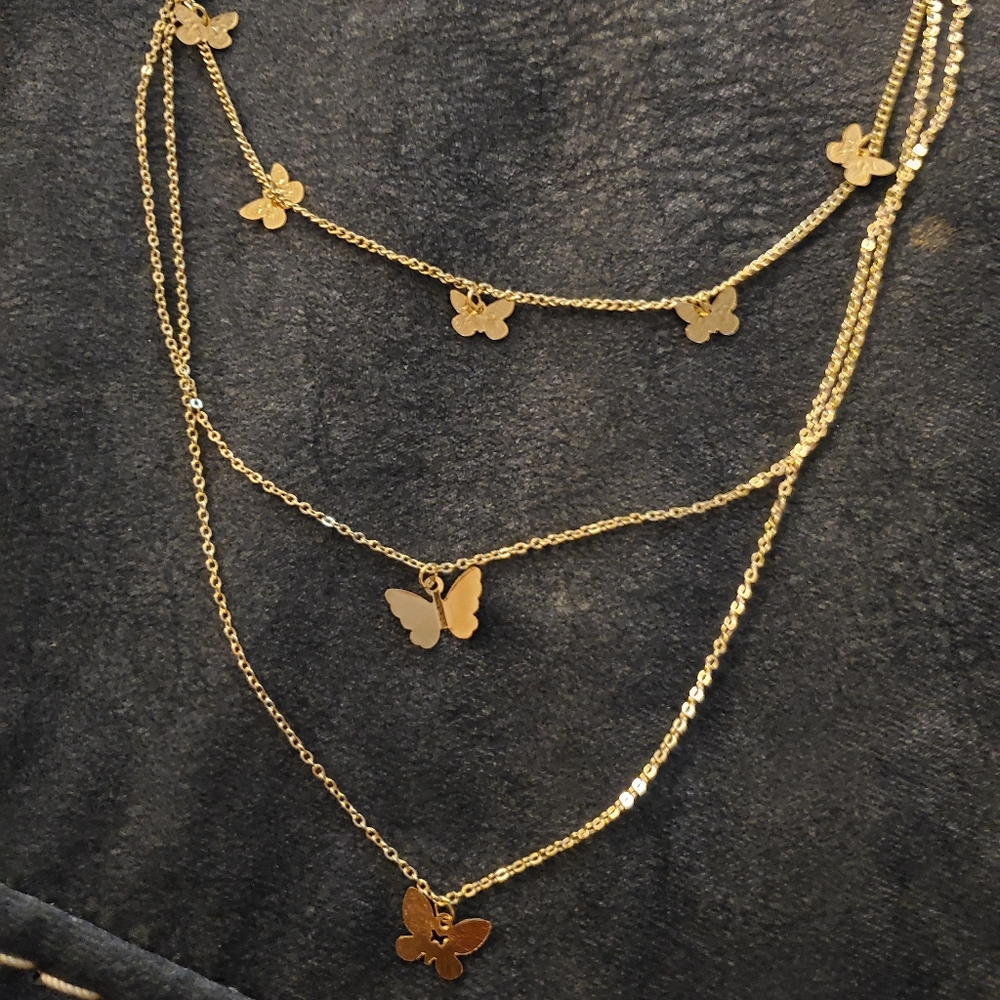 🦋Multi layered gold plated butterfly necklace - Picture 4 of 6